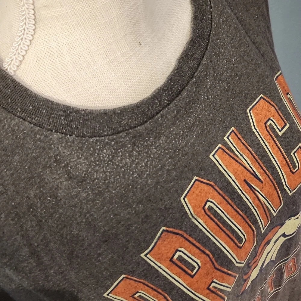 NFL Team Apparel Broncos Football Distressed Grunge Destroyed Sleeveless Shirt
